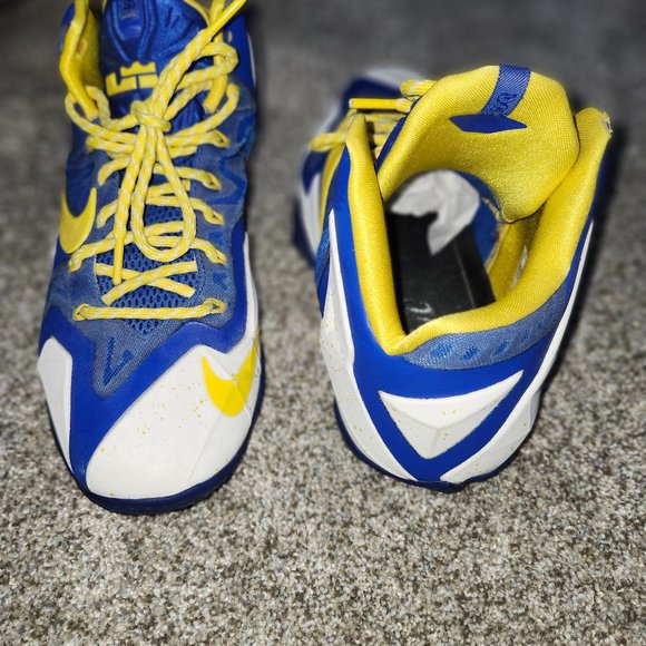 NIKE LEBRON JAMES ID (CUSTOM) SNEAKERS INDOOR COURT USE OBLY LIKE NEW SIZE 9 - Picture 1 of 6